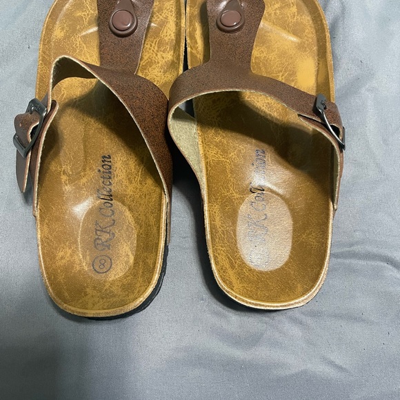 Sandals - Picture 2 of 3